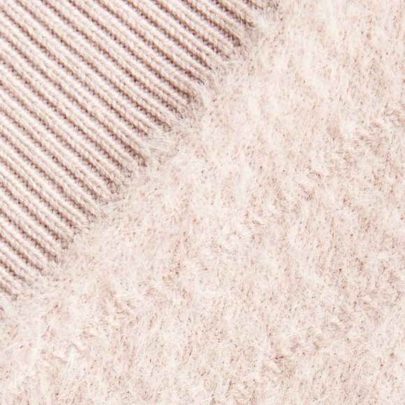 NWOT Stella & Dot V-Neck Fuzzy Knit Long Sleeve Sweater Blush Size Medium - Picture 4 of 11